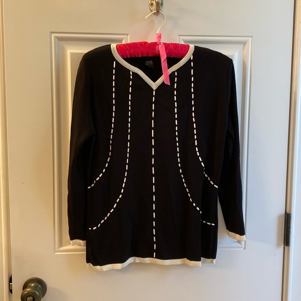 Finity black womens top